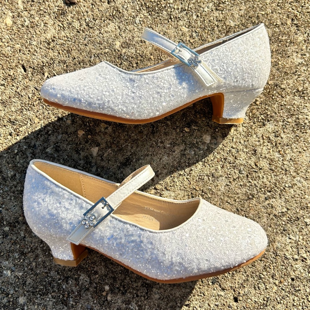 Eight KM Kids White Glitter Cinderella Mary Jane Heels | Size 32 eu US Size 1